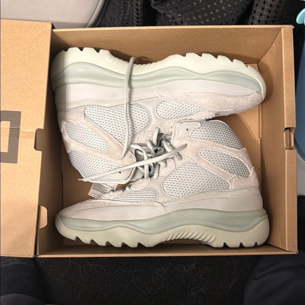 Mid-Sized Boots 11 1/2